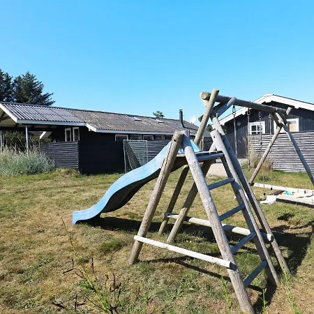 8 Person In * Blokhus