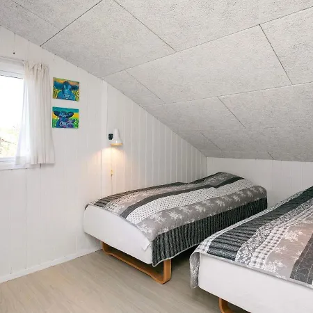 8 Person In * Blokhus